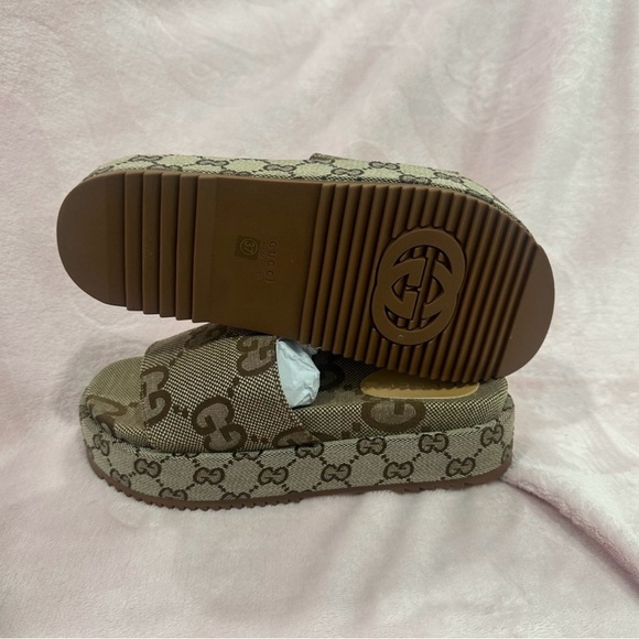 Brown GG Logo Slides platform - Picture 2 of 2